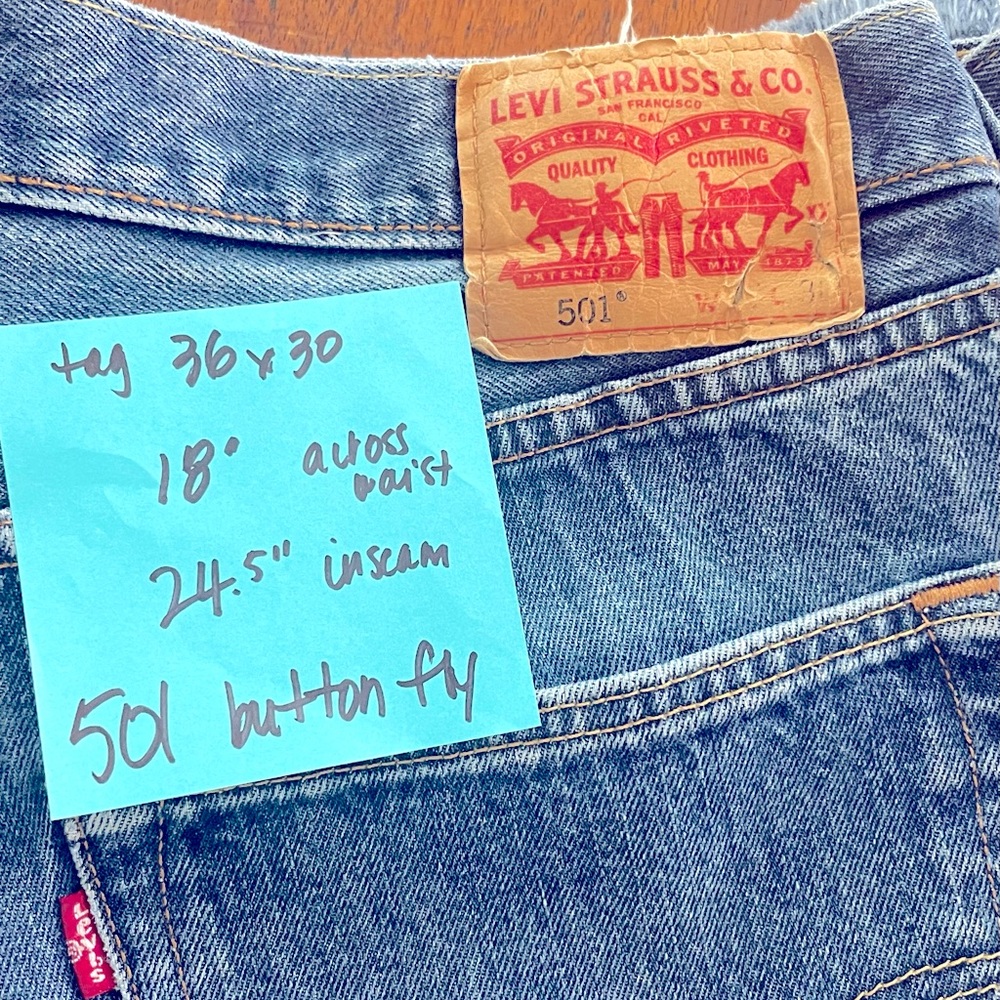 Vintage 501 Levi’s  Worn in with perfection✌🏼✌🏼✌🏼✌🏼✌🏼